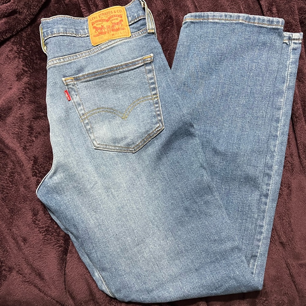 Worn once! Levis 541, 32x34